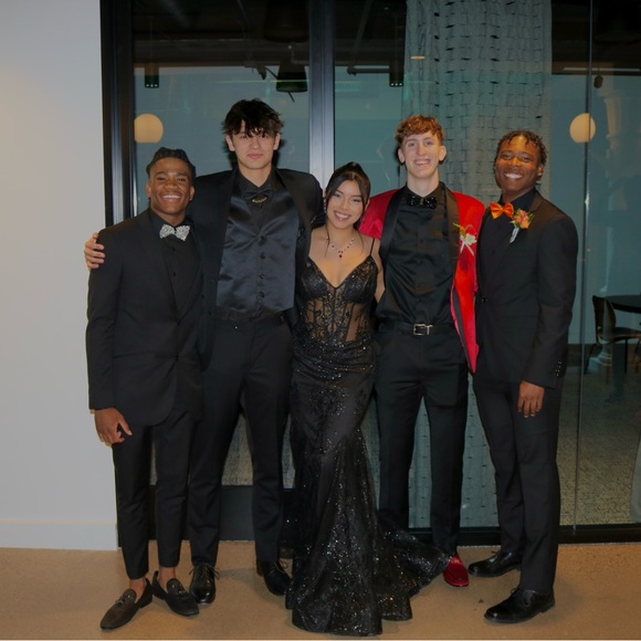 PROM DRESS!! - Picture 3 of 6